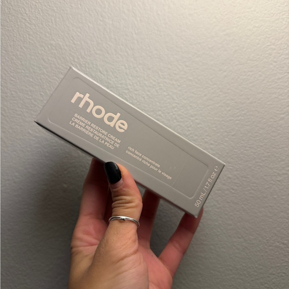 NIB NWT Rhode Barrier Restore Cream - Picture 2 of 4